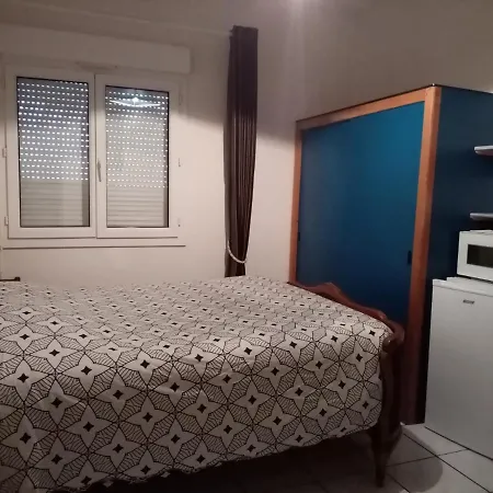 Habitación en casa particular Chambre Meublée